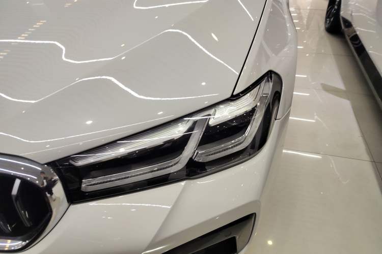 Used BMW 5 Series 2021 525i M Sport Package Left Front Headlight