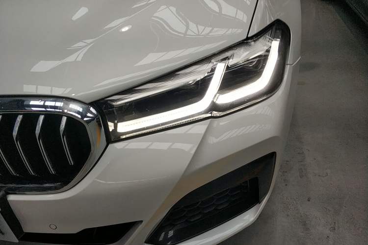 Used BMW 5 Series 2021 530Li Leading Model M Sport Package Left Front Headlight