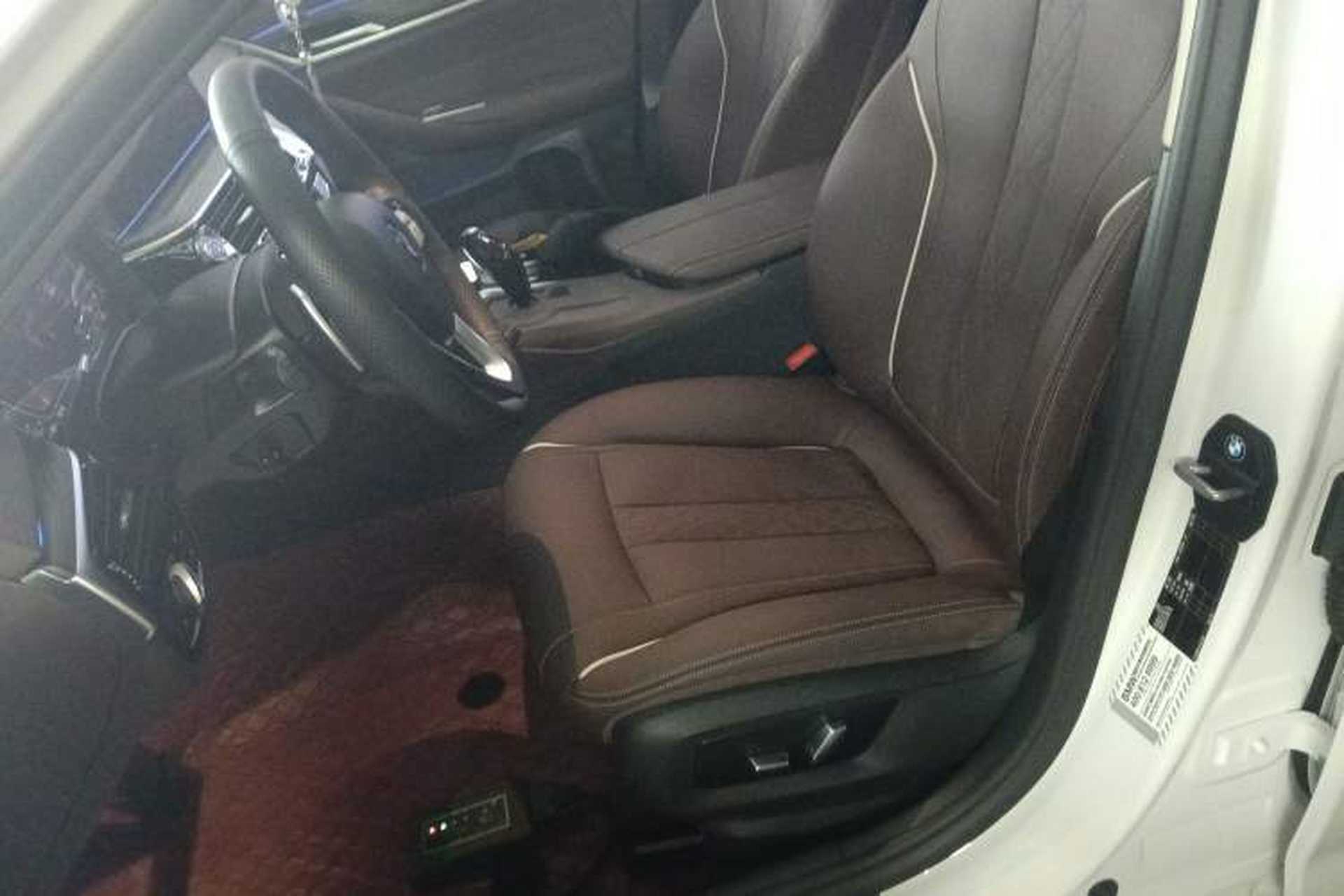 Used BMW 5 Series 2021 530Li Leading Luxury Package Left Front Seat