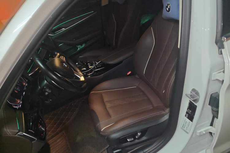 Used BMW 5 Series 2021 530Li Leading Luxury Package Left Front Seat
