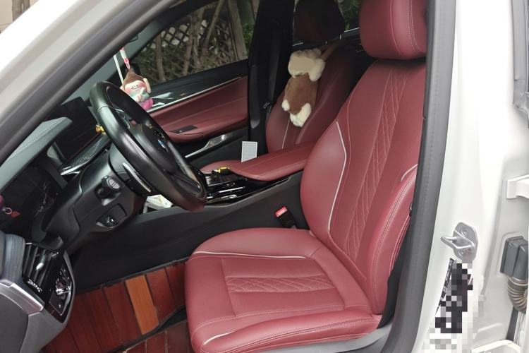 Used BMW 5 Series 2021 530Li xDrive Luxury Package Left Front Seat