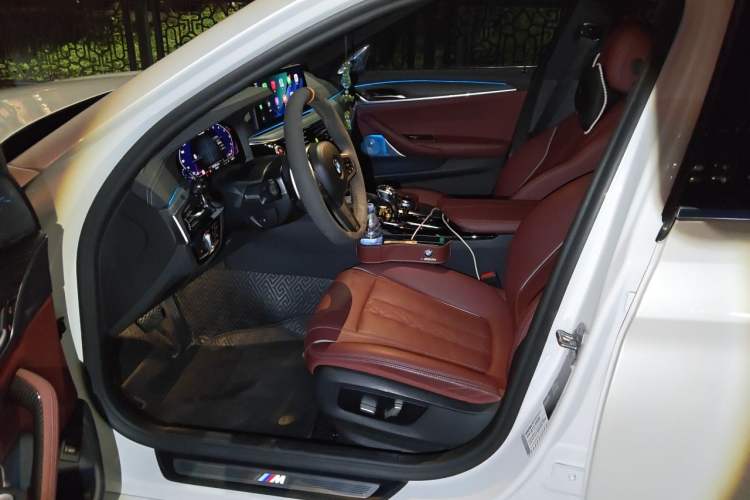 Used BMW 5 Series 2021 530Li Leading Model M Sport Package Left Front Seat