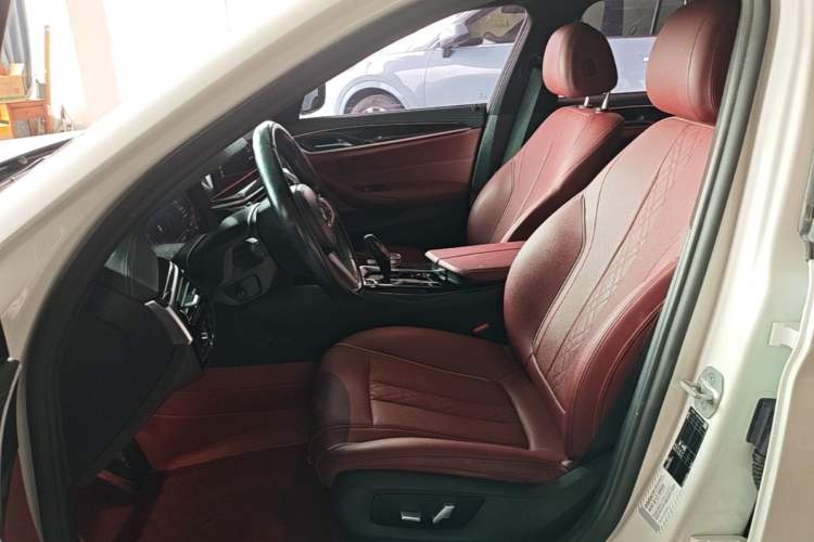 Used BMW 5 Series 2021 Facelifted 525Li M Sport Package Left Front Seat