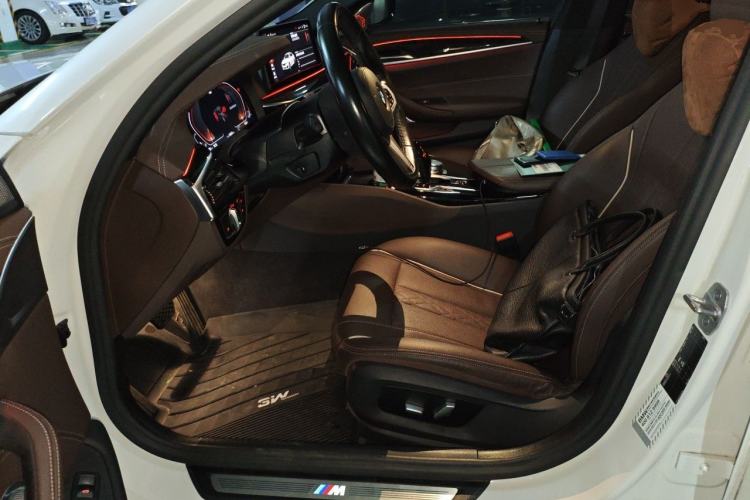 Used BMW 5 Series 2021 525Li M Sport Package Left Front Seat