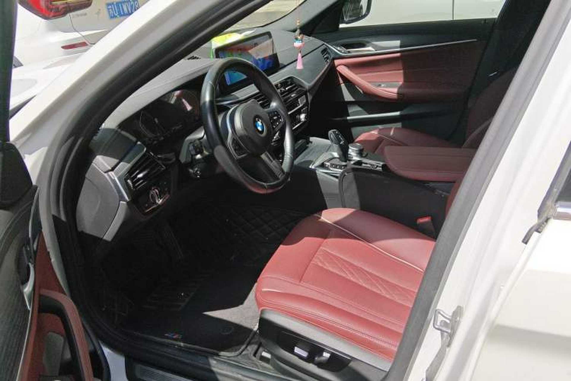 Used BMW 5 Series 2021 530Li Leading Model M Sport Package Left Front Seat
