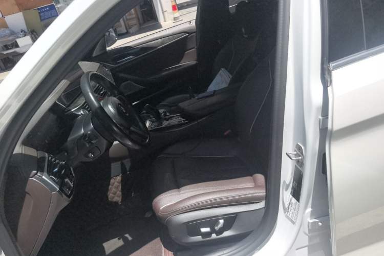 Used BMW 5 Series 2021 Facelifted 525Li M Sport Package Left Front Seat