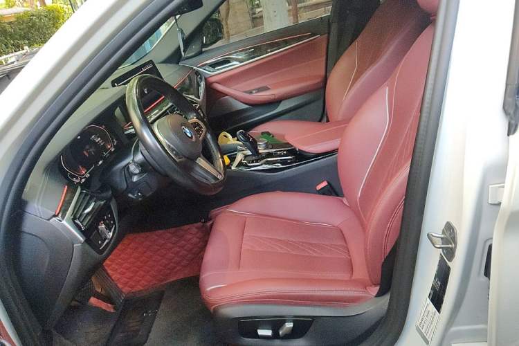 Used BMW 5 Series 2021 525Li M Sport Package Left Front Seat