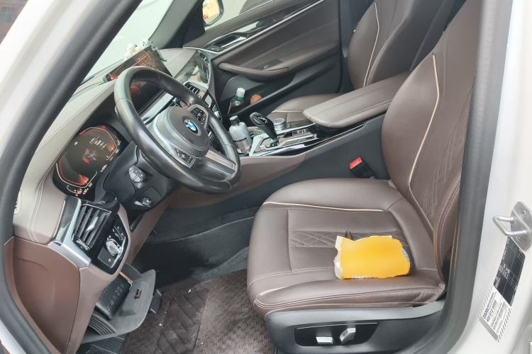 Used BMW 5 Series 2021 525Li M Sport Package Left Front Seat