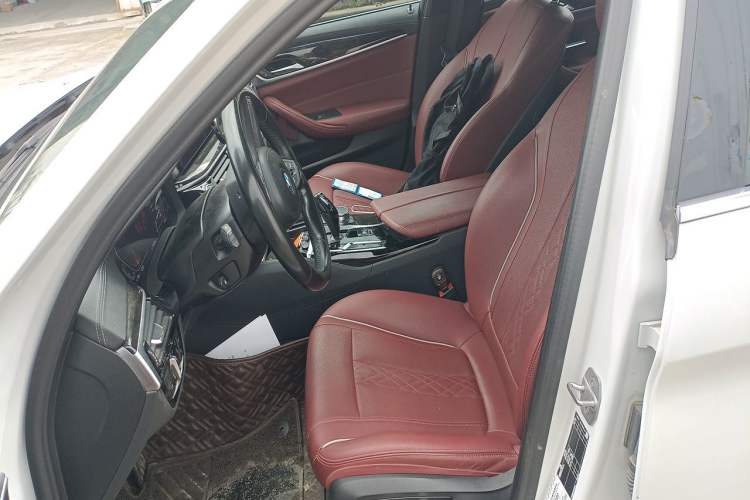 Used BMW 5 Series 2021 530Li Leading Luxury Package Left Front Seat