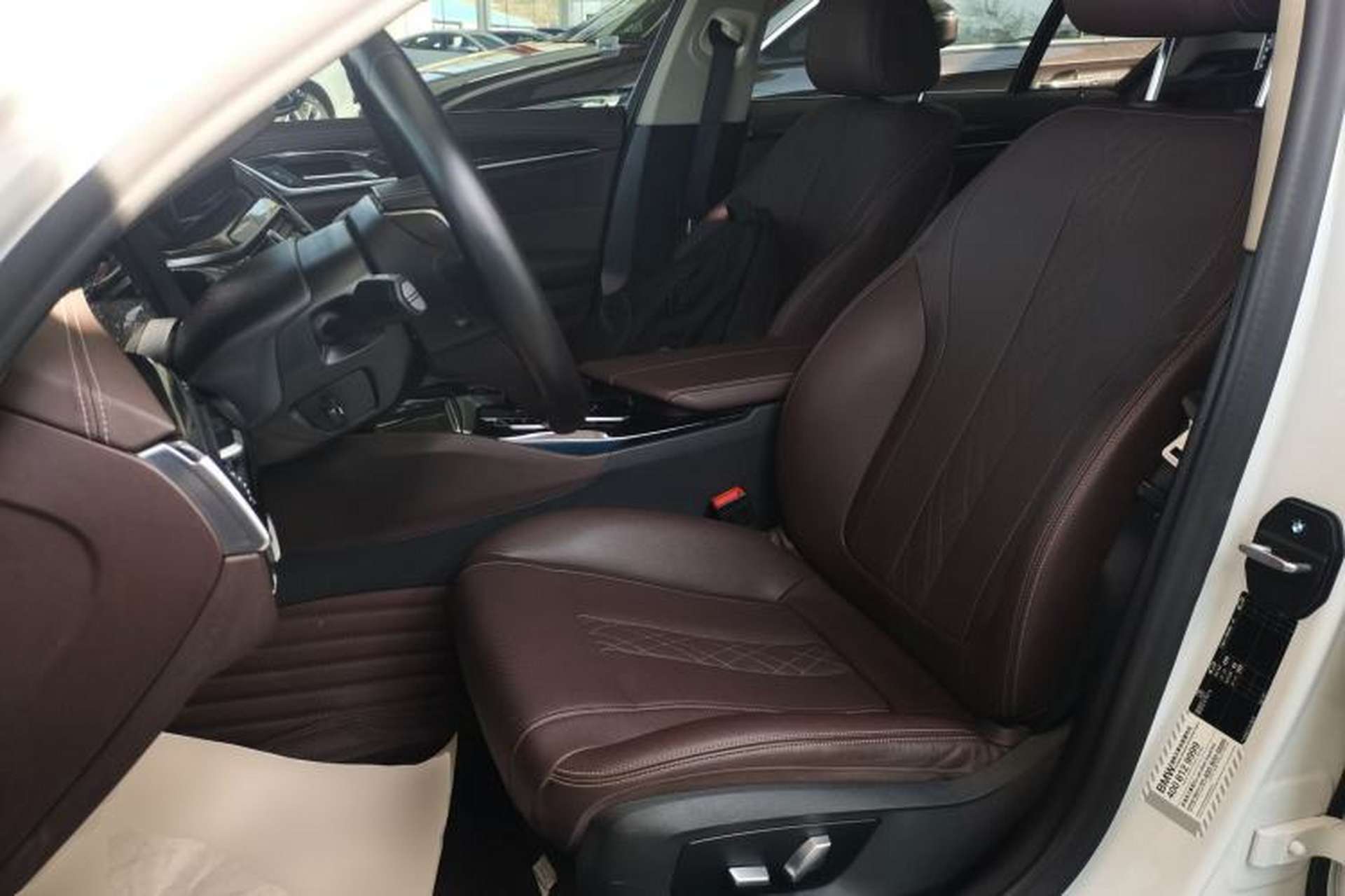 Used BMW 5 Series 2021 525Li Luxury Package Left Front Seat