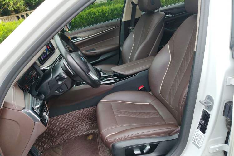 Used BMW 5 Series 2021 530Li Leading Luxury Package Left Front Seat