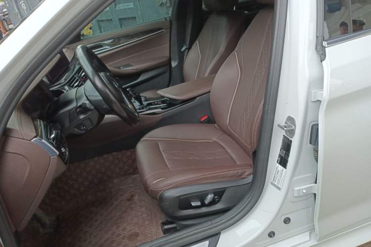 Used BMW 5 Series 2021 525Li M Sport Package Left Front Seat