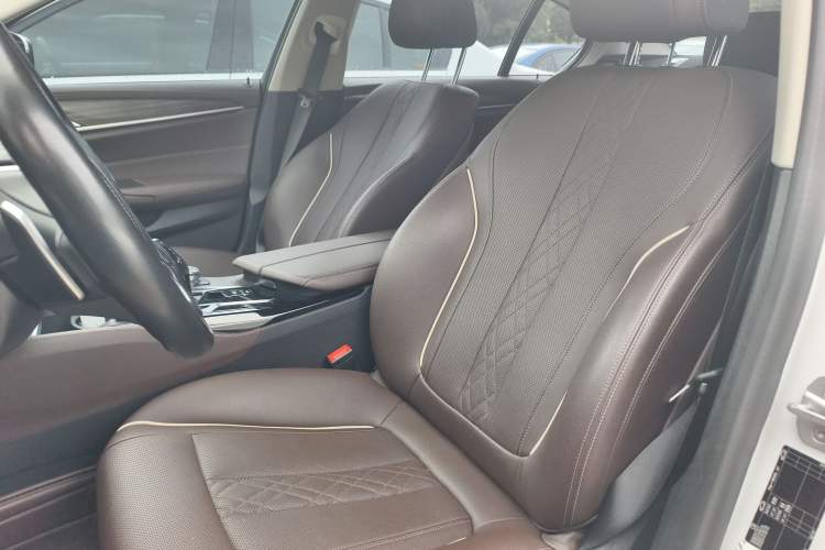 Used BMW 5 Series 2021 530Li Leading Luxury Package Left Front Seat