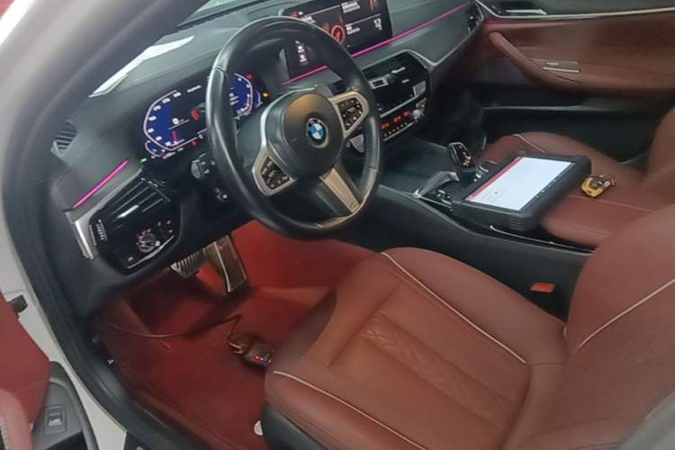 Used BMW 5 Series 2021 530Li Leading Model M Sport Package Left Front Seat