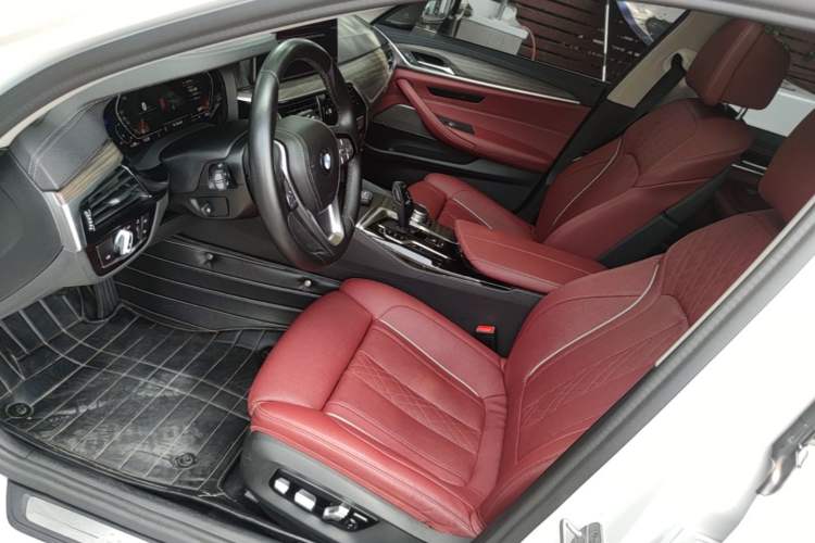 Used BMW 5 Series 2021 530Li Luxury Edition Premium Package Left Front Seat