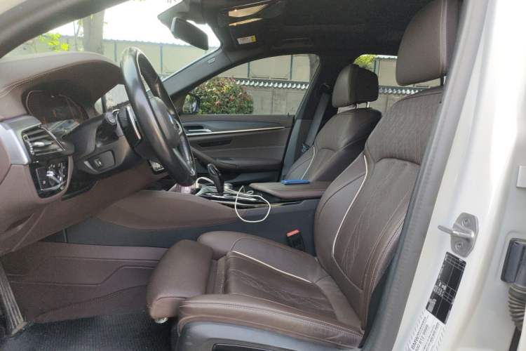 Used BMW 5 Series 2021 530Li Luxury Edition M Sport Package Left Front Seat