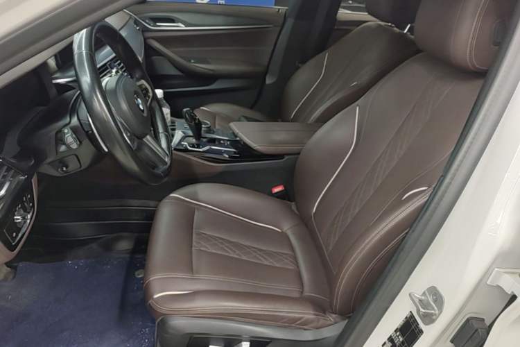 Used BMW 5 Series 2021 530Li Leading Model M Sport Package Left Front Seat