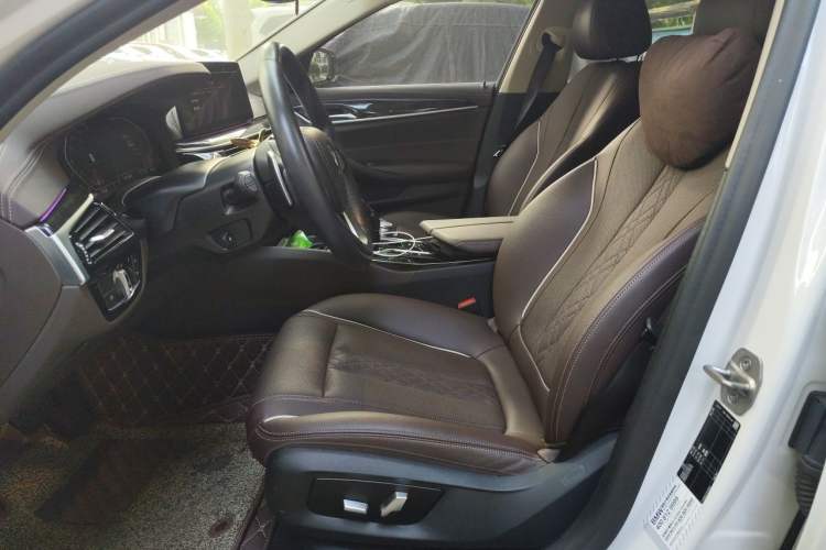 Used BMW 5 Series 2021 Restyled 530Li Leading Edition Luxury Package Left Front Seat