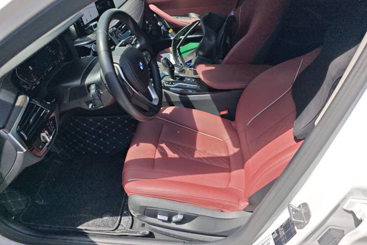 Used BMW 5 Series 2021 530Li Leading Model M Sport Package Left Front Seat
