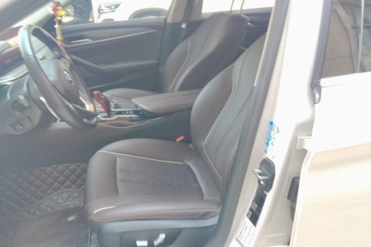 Used BMW 5 Series 2021 530Li Leading Luxury Package Left Front Seat