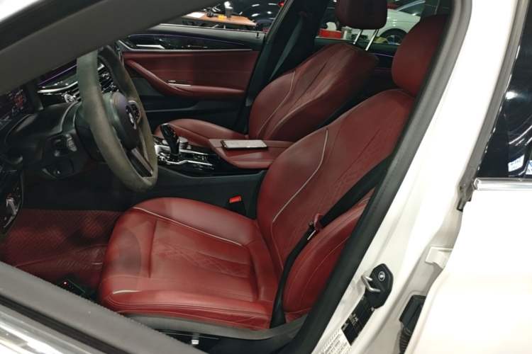 Used BMW 5 Series 2021 525Li M Sport Package Left Front Seat