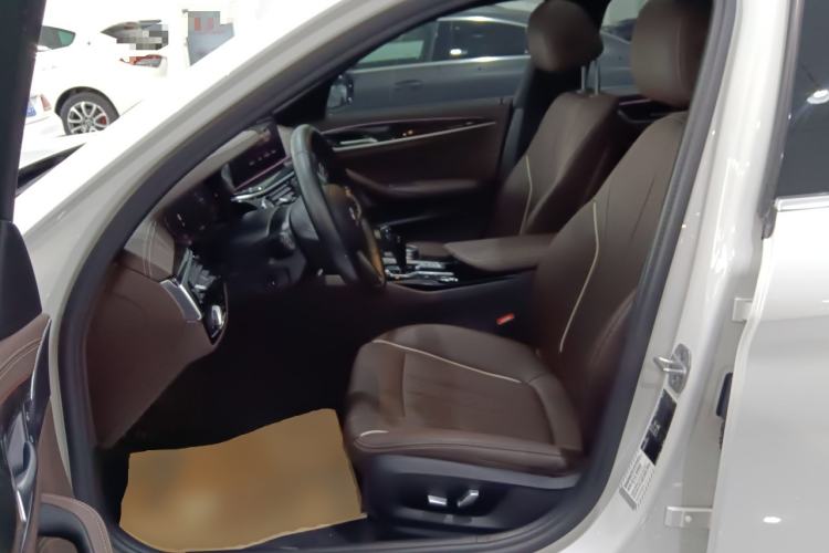 Used BMW 5 Series 2021 525Li M Sport Package Left Front Seat