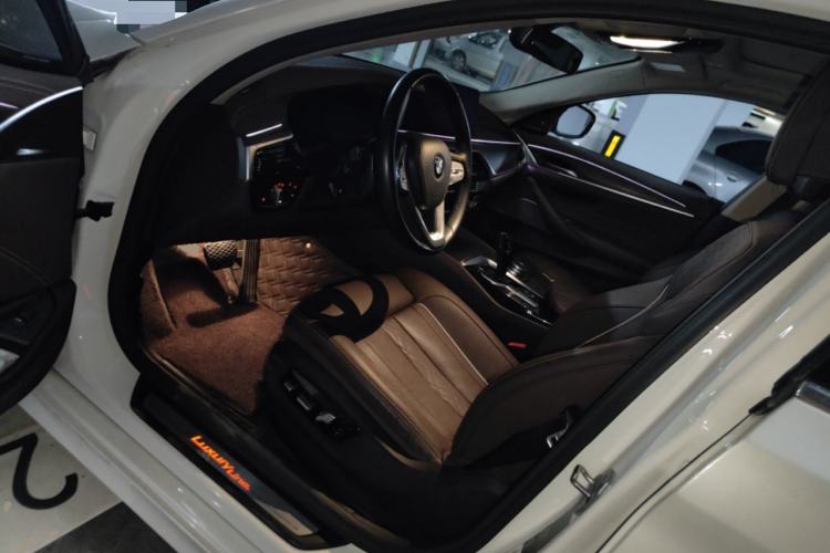 Used BMW 5 Series 2021 530Li Luxury Edition Premium Package Left Front Seat