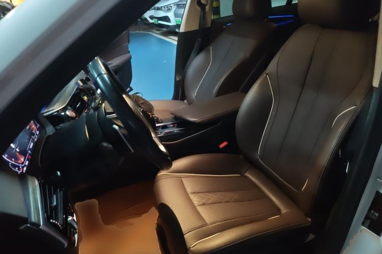 Used BMW 5 Series 2021 530Li Leading Luxury Package Left Front Seat