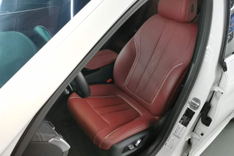 Used BMW 5 Series 2021 530Li Leading Model M Sport Package Left Front Seat