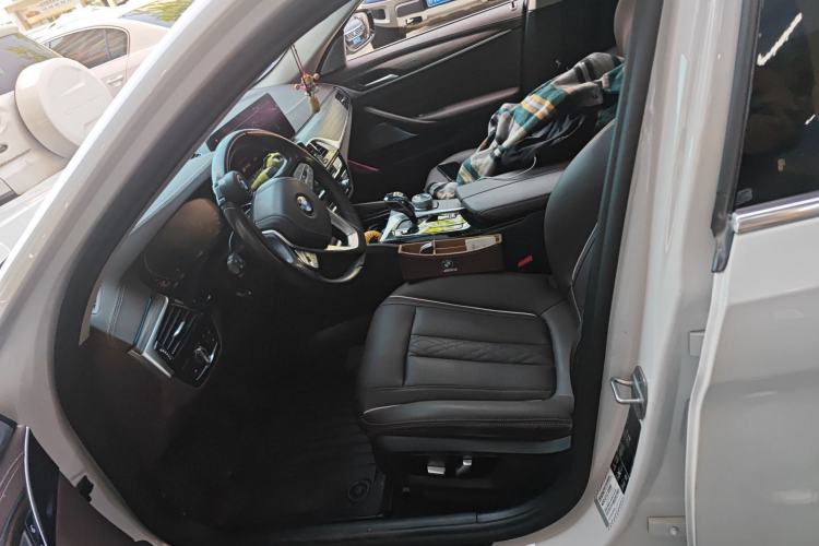 Used BMW 5 Series 2021 530Li xDrive Luxury Package Left Front Seat