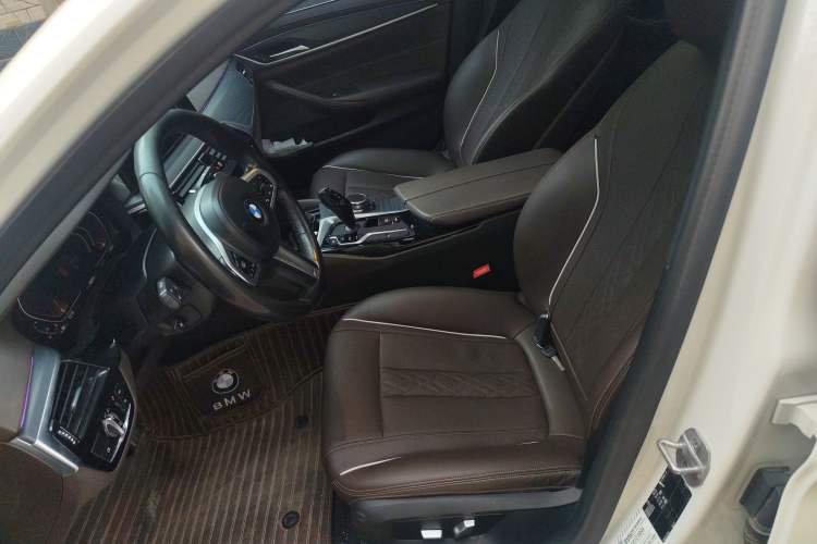 Used BMW 5 Series 2021 530Li Leading Model M Sport Package Left Front Seat