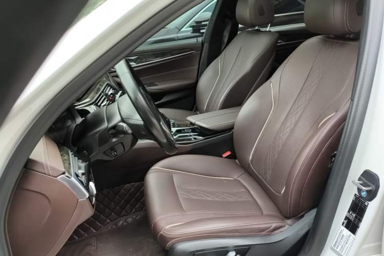 Used BMW 5 Series 2021 525Li M Sport Package Left Front Seat