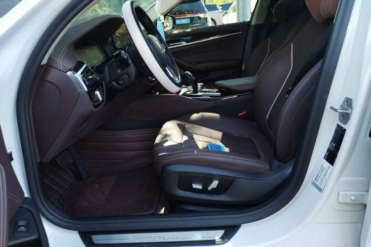 Used BMW 5 Series 2021 525Li Luxury Package Left Front Seat