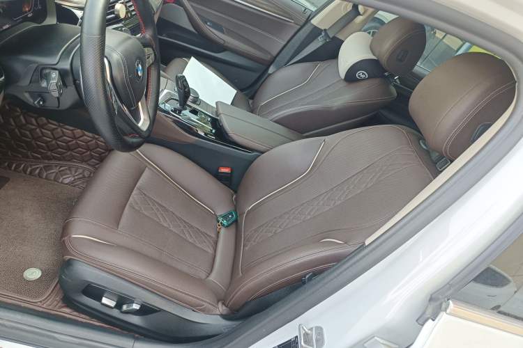 Used BMW 5 Series 2021 Restyled 530Li Leading Edition Luxury Package Left Front Seat