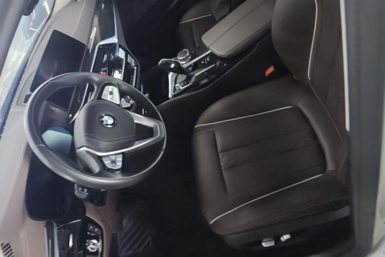 Used BMW 5 Series 2021 525Li Luxury Package Left Front Seat