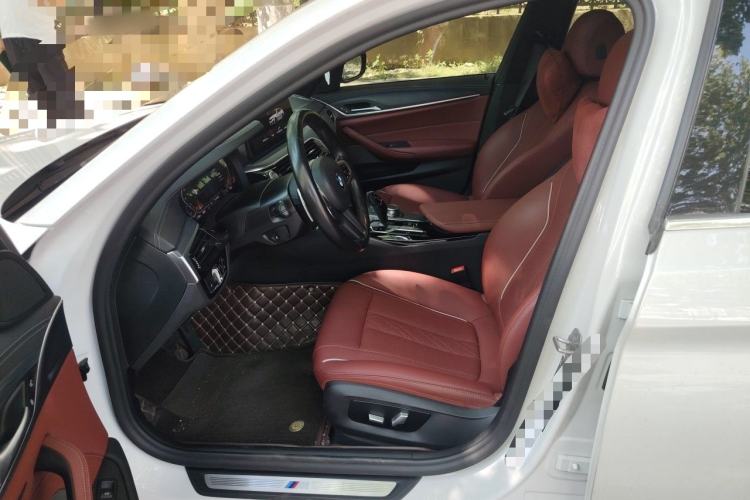 Used BMW 5 Series 2021 Facelifted 530Li xDrive M Sport Package Left Front Seat