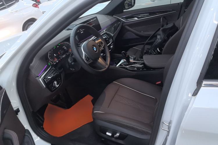 Used BMW 5 Series 2021 525Li M Sport Package Left Front Seat