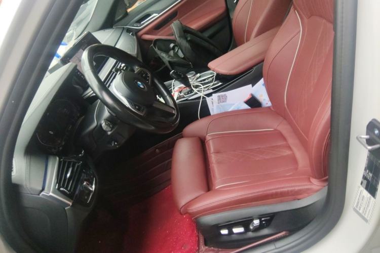 Used BMW 5 Series 2021 530Li Luxury Edition M Sport Package Left Front Seat