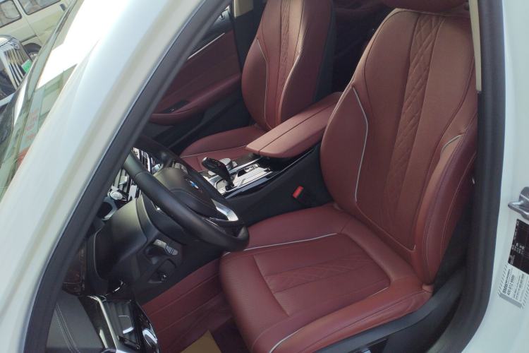 Used BMW 5 Series 2021 525Li Luxury Package Left Front Seat