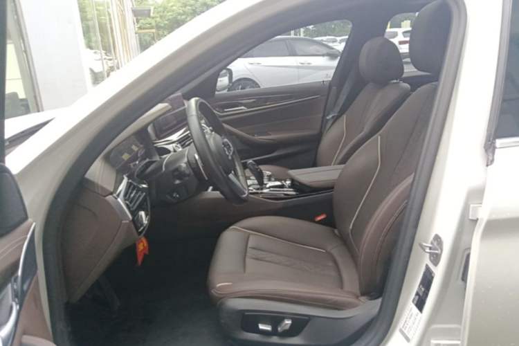 Used BMW 5 Series 2021 530Li Leading Model M Sport Package Left Front Seat