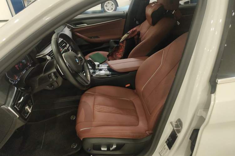 Used BMW 5 Series 2021 530Li Leading Model M Sport Package Left Front Seat