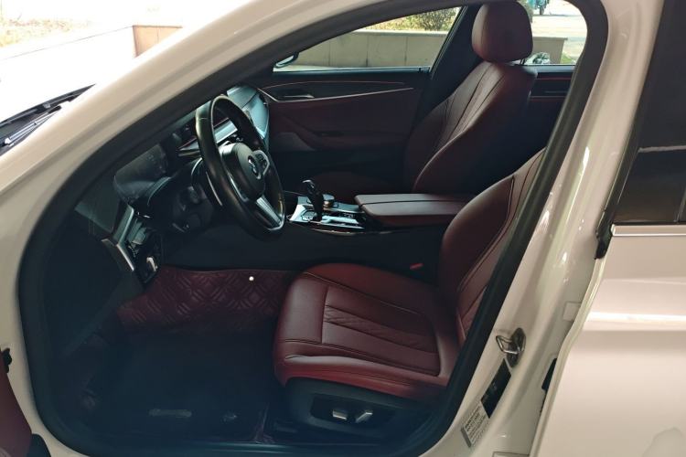 Used BMW 5 Series 2021 530Li Leading Model M Sport Package Left Front Seat
