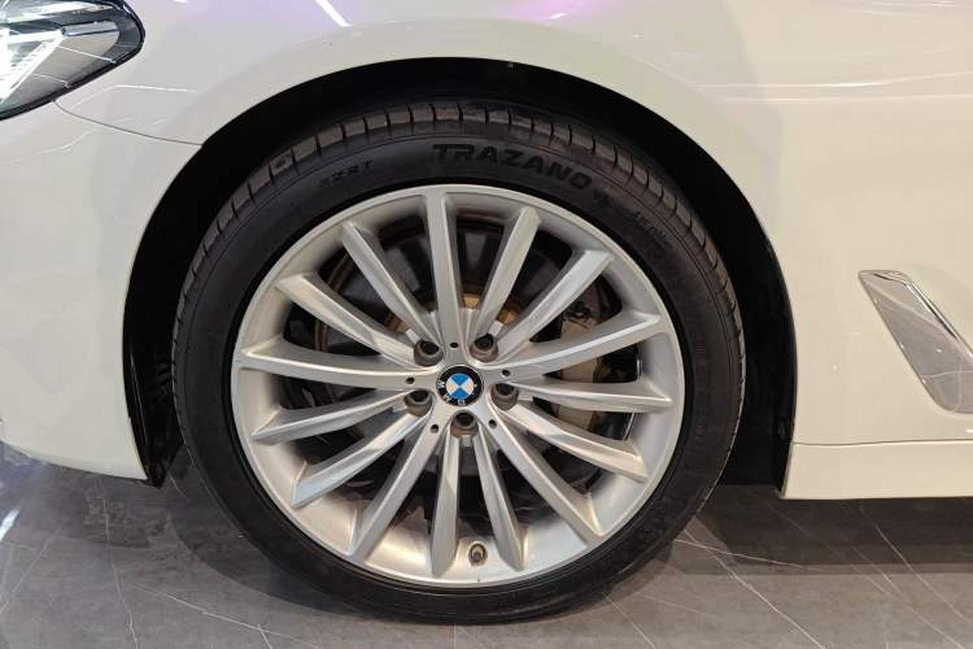 Used BMW 5 Series 2021 530Li Luxury Edition Premium Package Left Front Wheel Hub