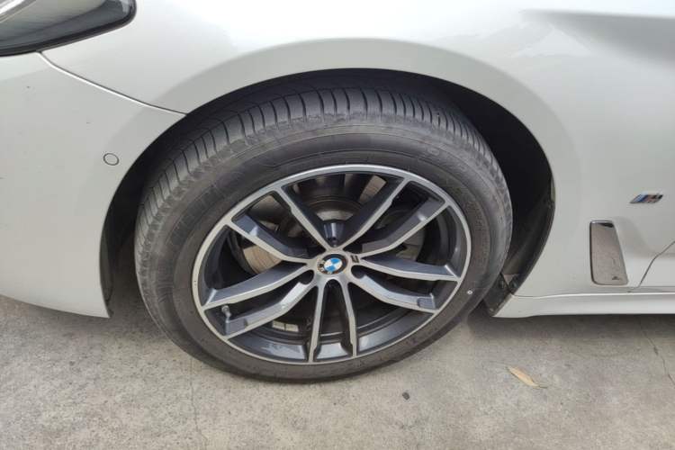 Used BMW 5 Series 2021 Facelifted 525Li M Sport Package Left Front Wheel Hub