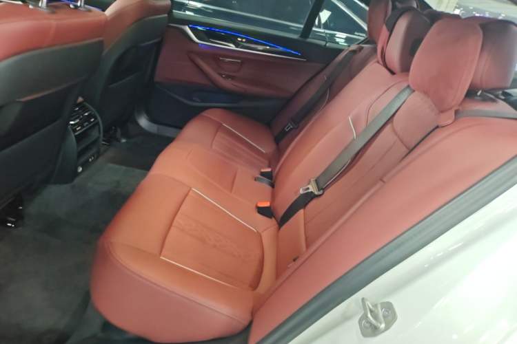 Used BMW 5 Series 2021 Facelifted 525Li M Sport Package Left Rear Seat