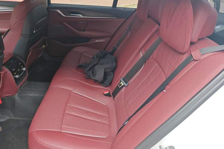 Used BMW 5 Series 2021 530Li Luxury Edition Premium Package Left Rear Seat