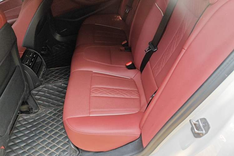 Used BMW 5 Series 2021 530Li Leading Model M Sport Package Left Rear Seat