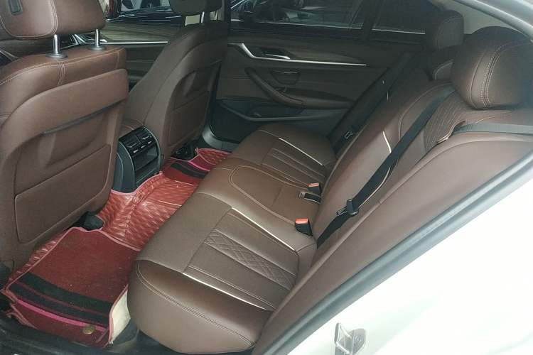 Used BMW 5 Series 2021 Restyled 530Li Leading Edition Luxury Package Left Rear Seat