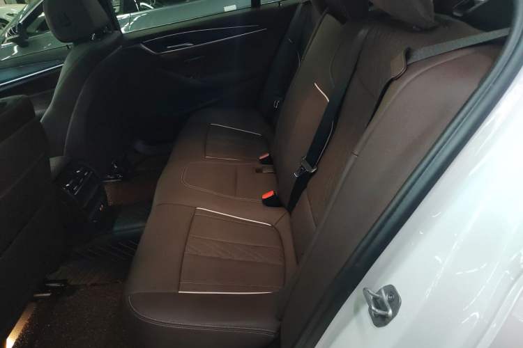 Used BMW 5 Series 2021 530Li Leading Model M Sport Package Left Rear Seat