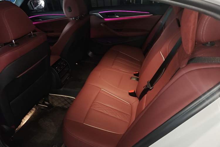 Used BMW 5 Series 2021 530Li Leading Model M Sport Package Left Rear Seat